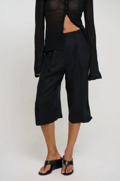 Alex Short Black