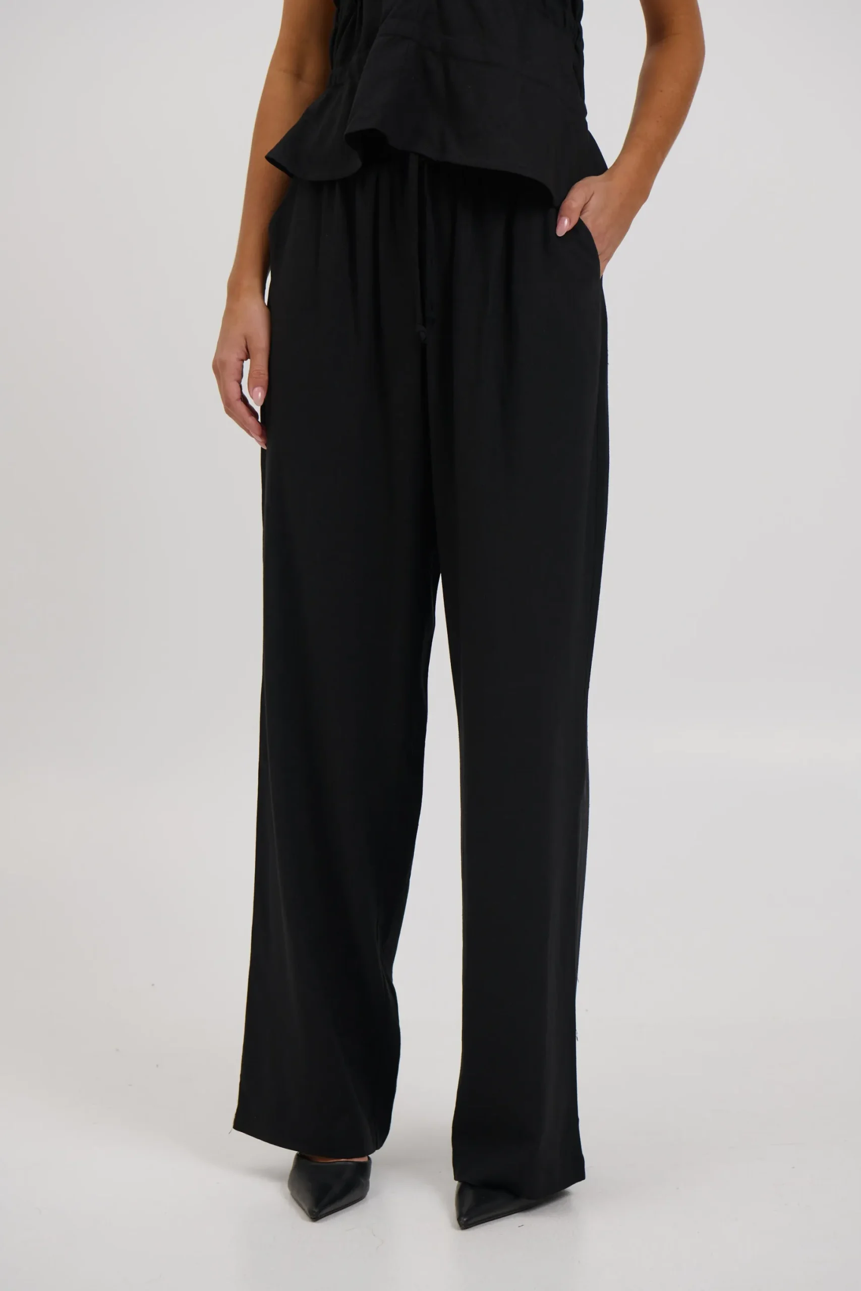 Leesa Pant Black