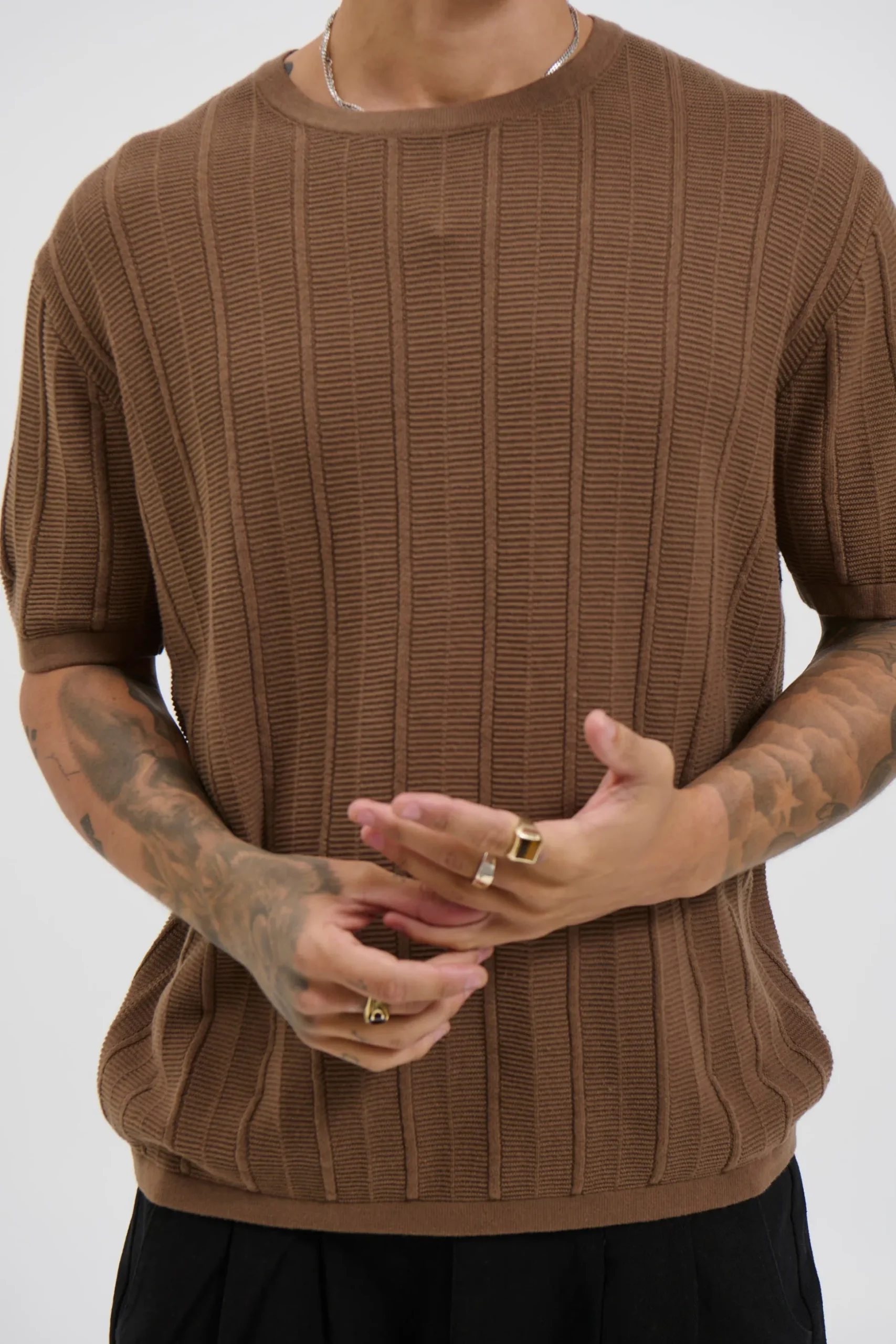 Nelson Fitted Knitted Tee Rib Choc