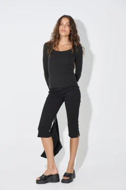 Olive Capri Black